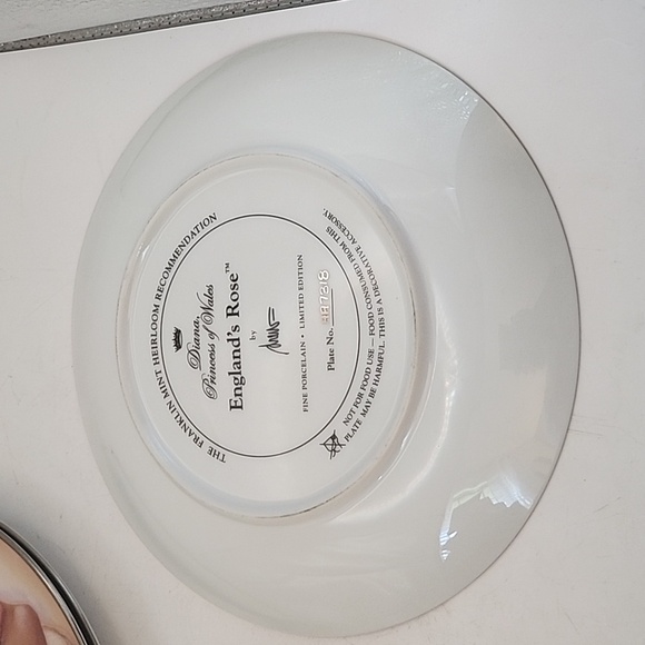 Franklin Mint Princess Diana Limited Edition Collector's Plates Set of 3 - Picture 3 of 10